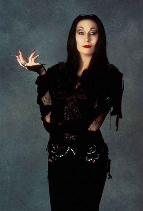 does morticia addams have legs